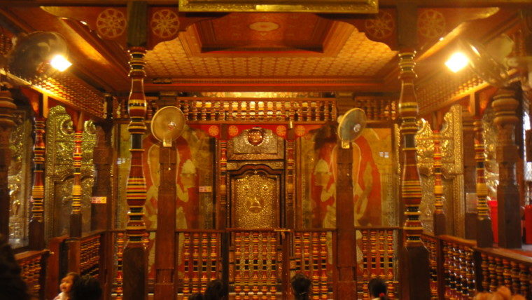仏歯寺（Temple of the Tooth Relic）
