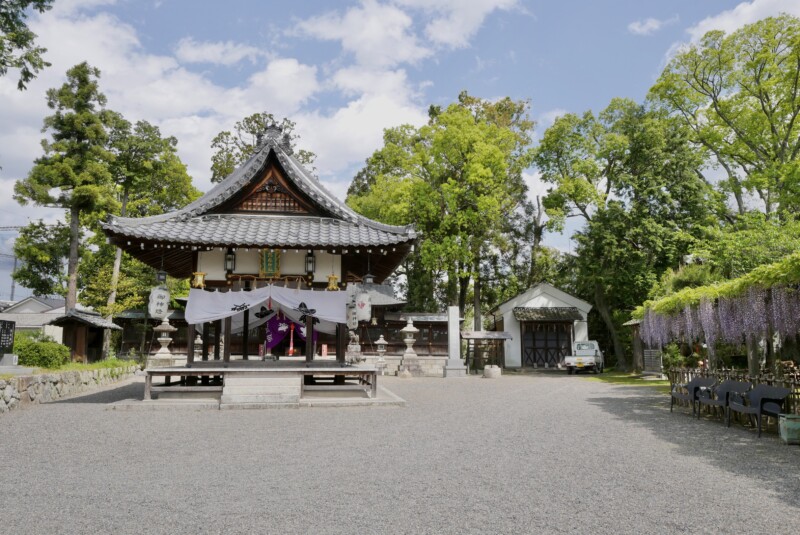 惣社神社と藤棚