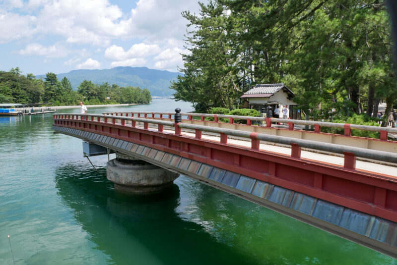 廻旋橋